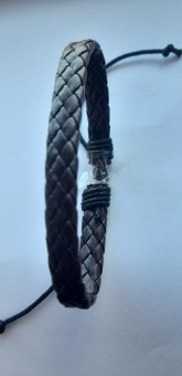 Bratara clasica impletita