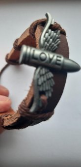 Bratara din piele cu Love